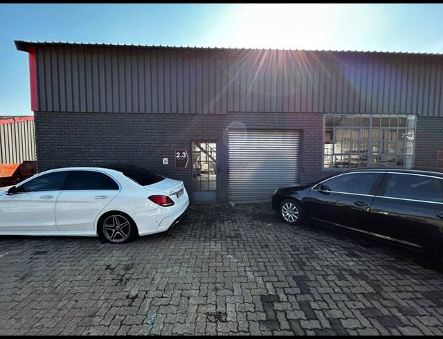 127M² WAREHOUSE TO LET IN WYNBERG